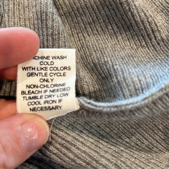 NWT Ady P Gray V-Neck Dolman Sleeve Sweater XS - Picture 5 of 5